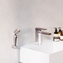 Смеситель для раковины Damixa Gala 530300000 с гигиеническим душем, хром &mdash; 