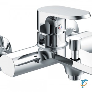 Смеситель для ванны c коротким изливом Bravat Pure (F6105161C-01)